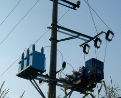 TBBZ柱上式自動投切高壓并聯(lián)電容器裝置